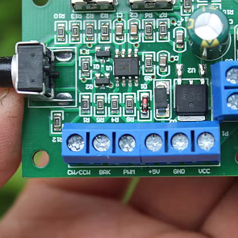 Mạch điều khiển tốc độ động cơ không chổi than 8-24VDC